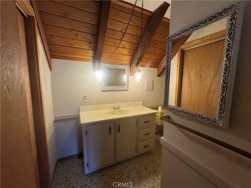 53460 Country Club Idyllwild, CA 92549