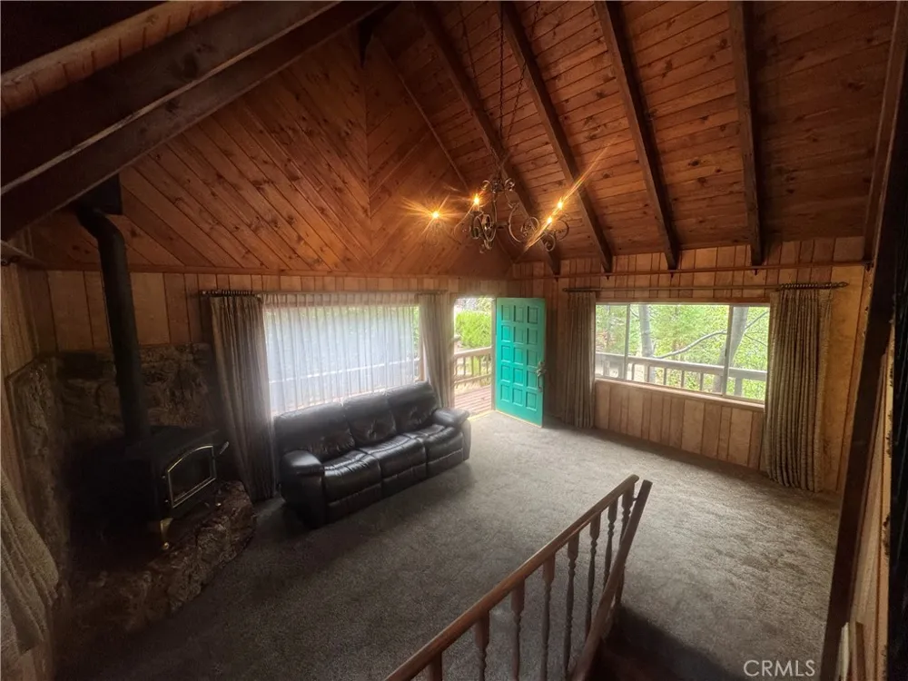 53460 Country Club Idyllwild, CA 92549