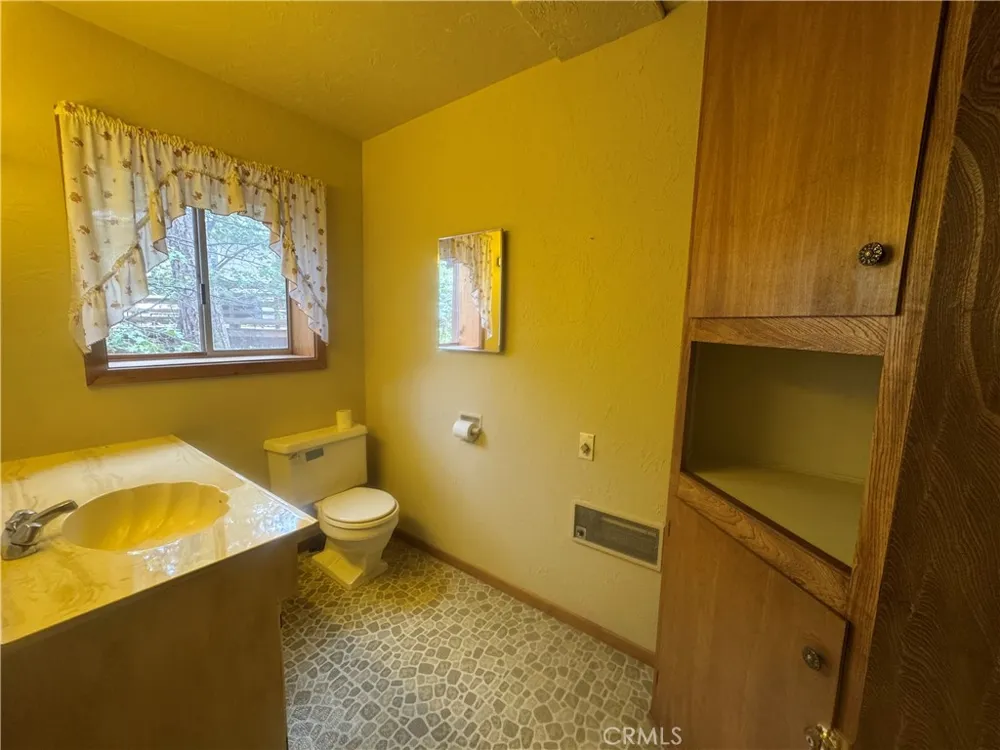 53460 Country Club Idyllwild, CA 92549
