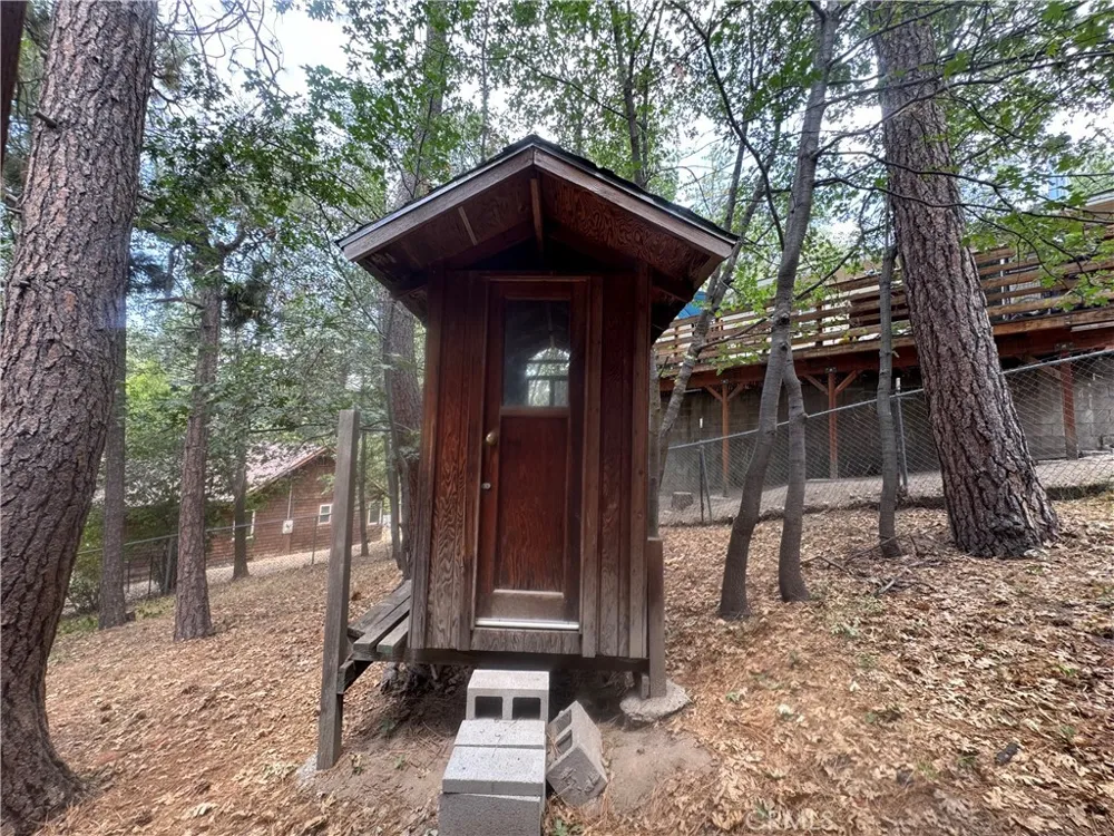 53460 Country Club Idyllwild, CA 92549