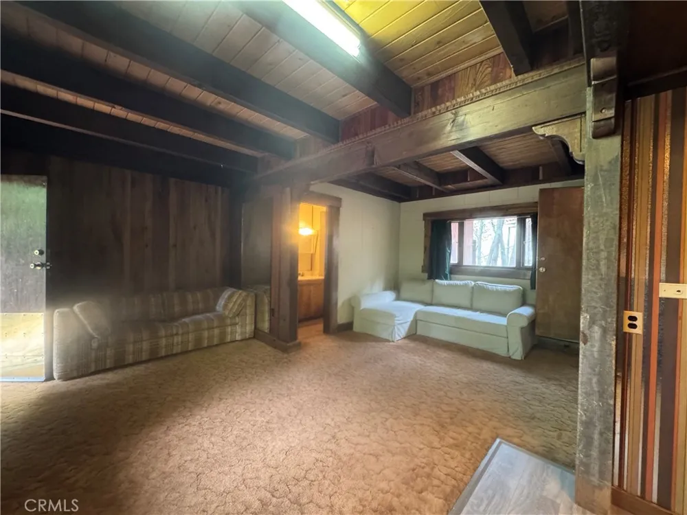 53460 Country Club Idyllwild, CA 92549