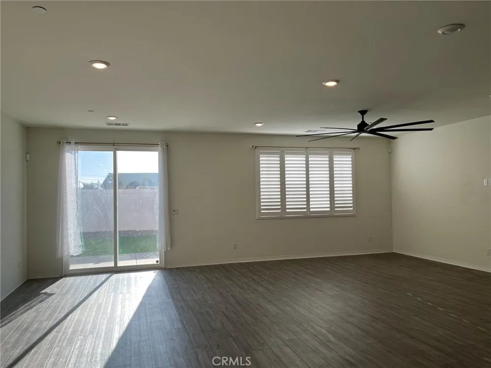 1937 Old Canyon Hemet, CA 92545