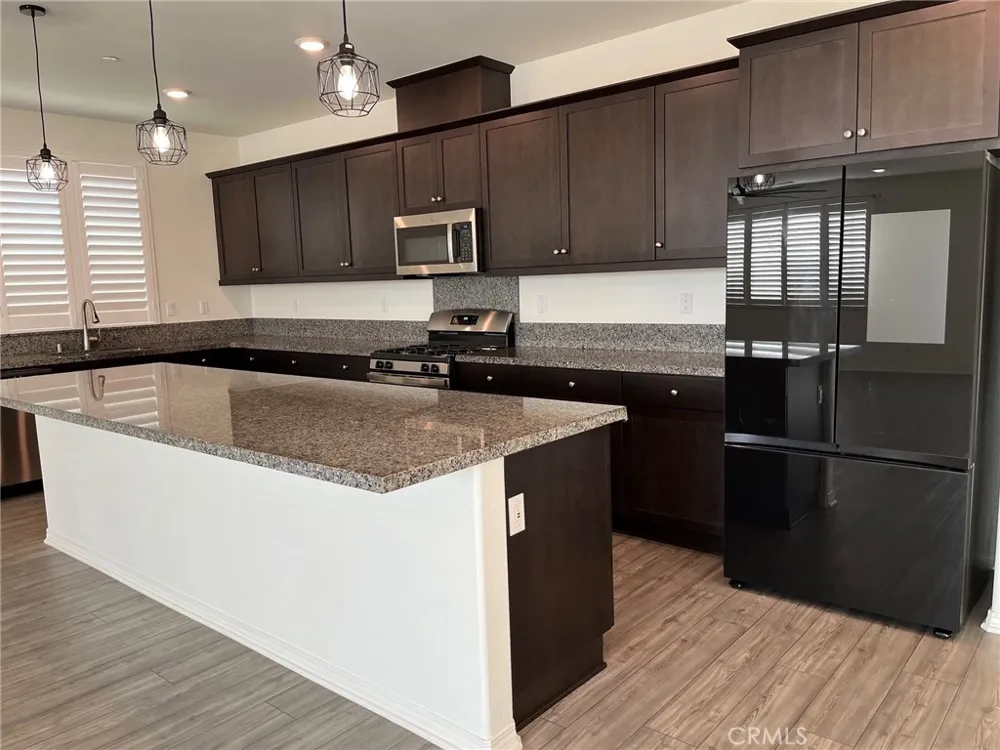 1937 Old Canyon Hemet, CA 92545