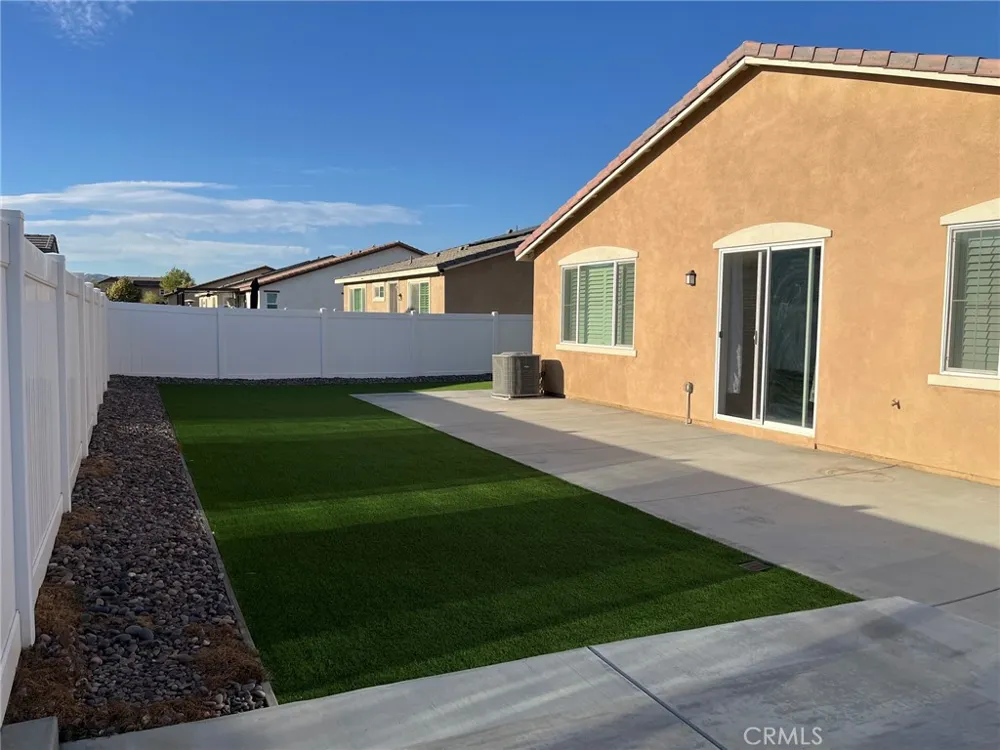 1937 Old Canyon Hemet, CA 92545