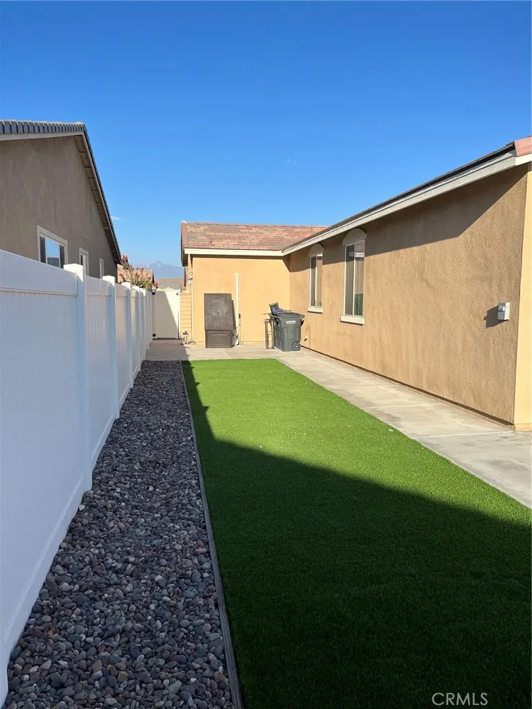 1937 Old Canyon Hemet, CA 92545
