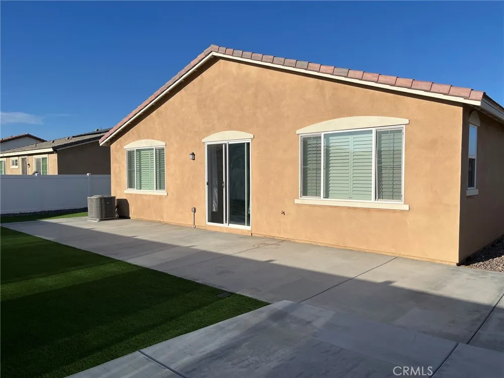 1937 Old Canyon Hemet, CA 92545