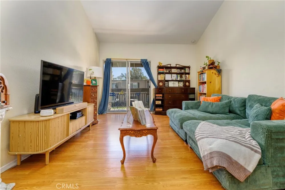 24518 Nicklaus Drive #O10 Valencia, CA 91355