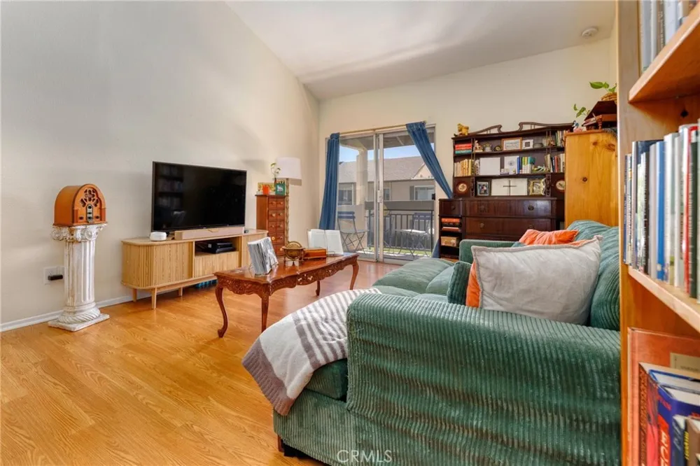 24518 Nicklaus Drive #O10 Valencia, CA 91355