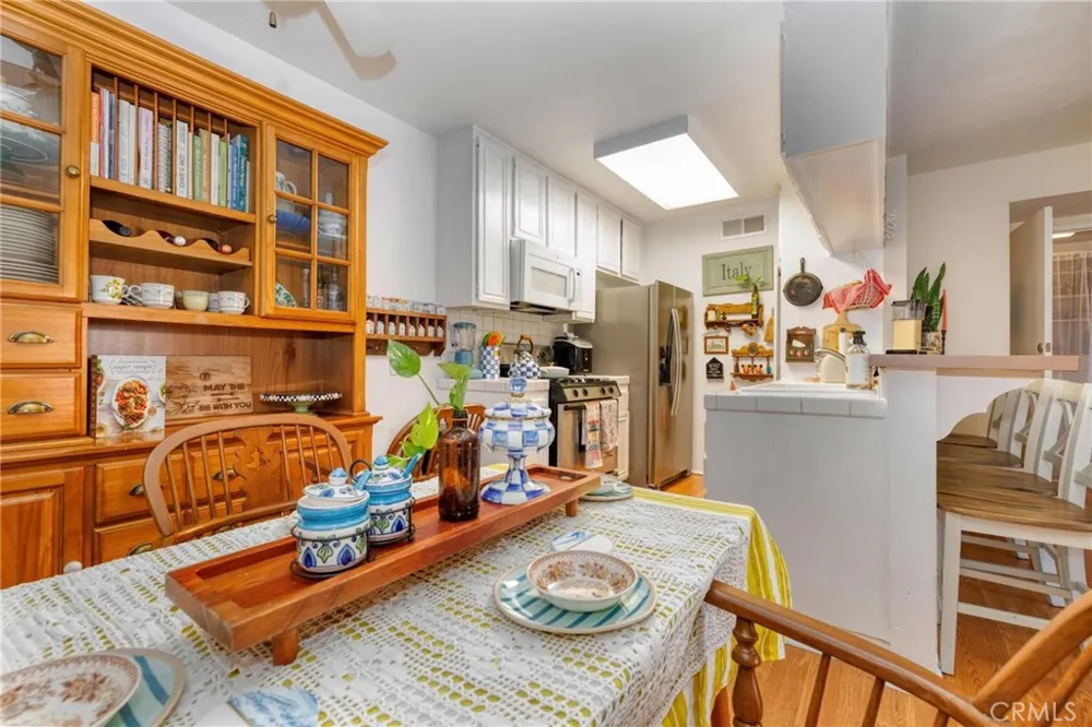 24518 Nicklaus Drive #O10 Valencia, CA 91355