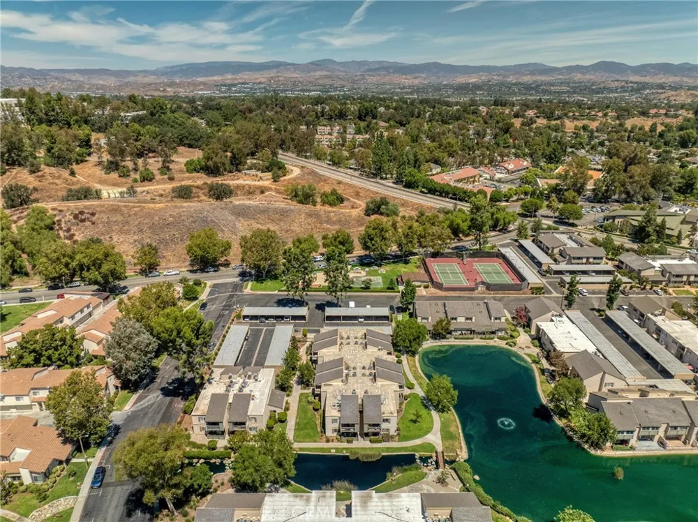24518 Nicklaus Drive #O10 Valencia, CA 91355