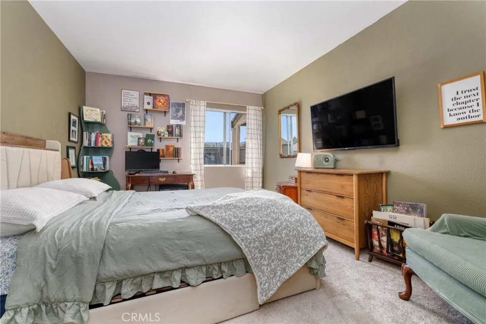 24518 Nicklaus Drive #O10 Valencia, CA 91355