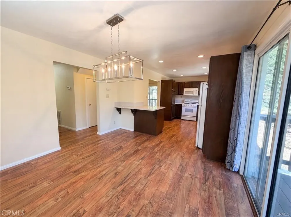 21778 Ridge Cedarpines Park, CA 92322