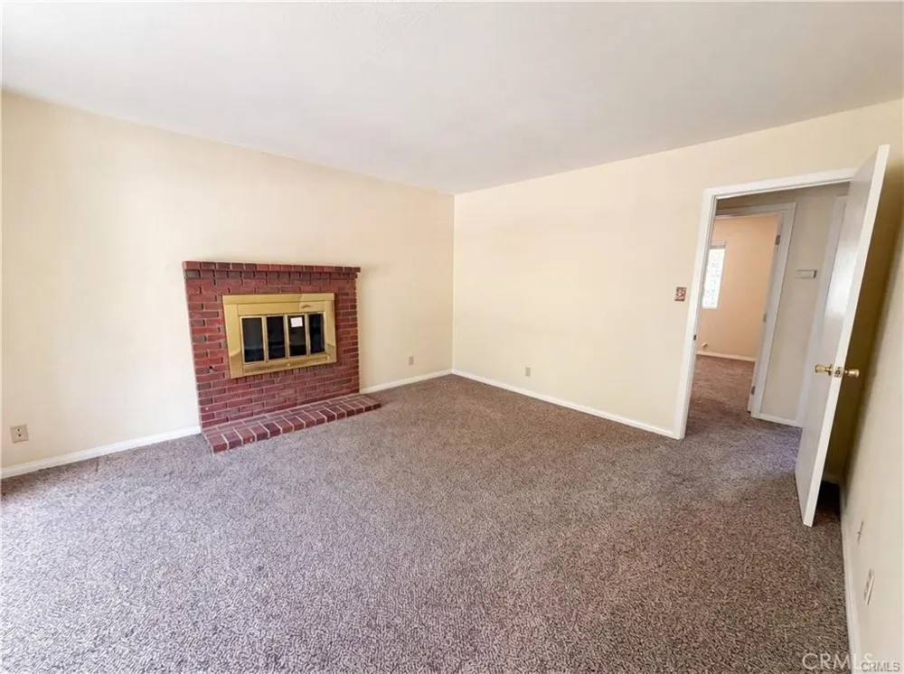 21778 Ridge Cedarpines Park, CA 92322