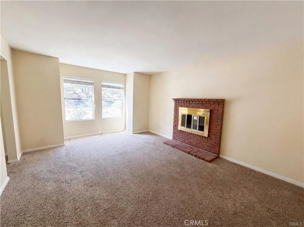 21778 Ridge Cedarpines Park, CA 92322