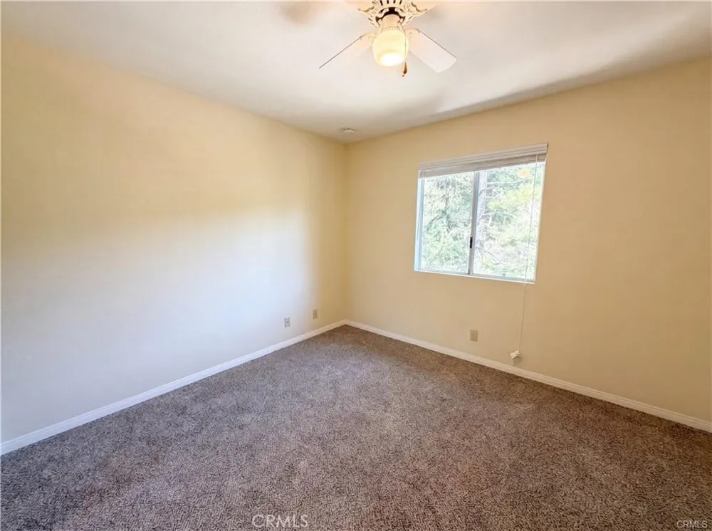 21778 Ridge Cedarpines Park, CA 92322