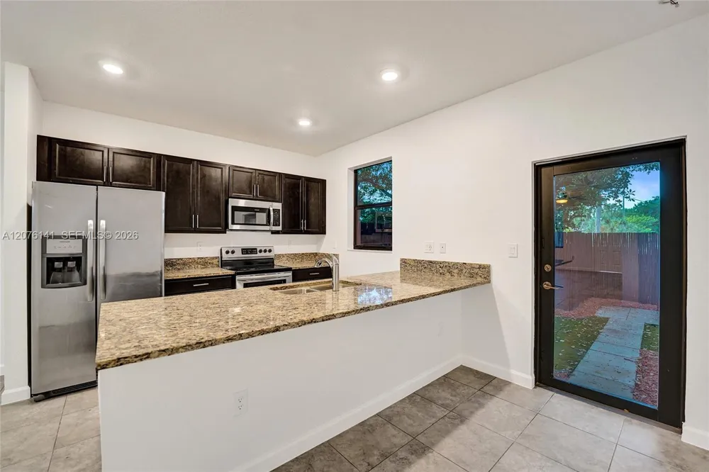 2805 SW 17 Avenue #0 Fort Lauderdale, FL 33315