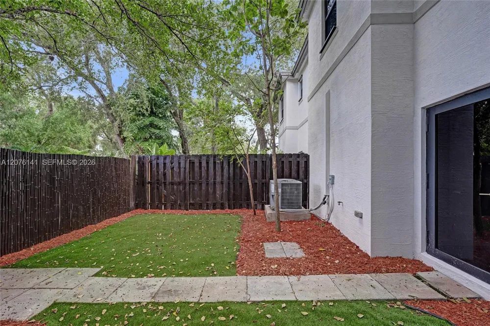 2805 SW 17 Avenue #0 Fort Lauderdale, FL 33315