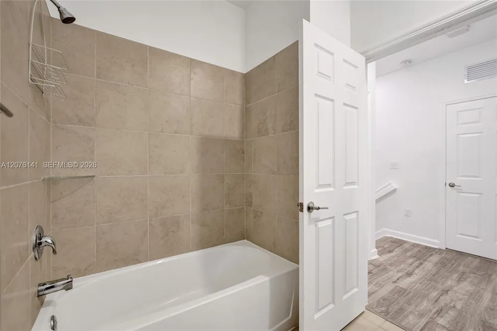 2805 SW 17 Avenue #0 Fort Lauderdale, FL 33315