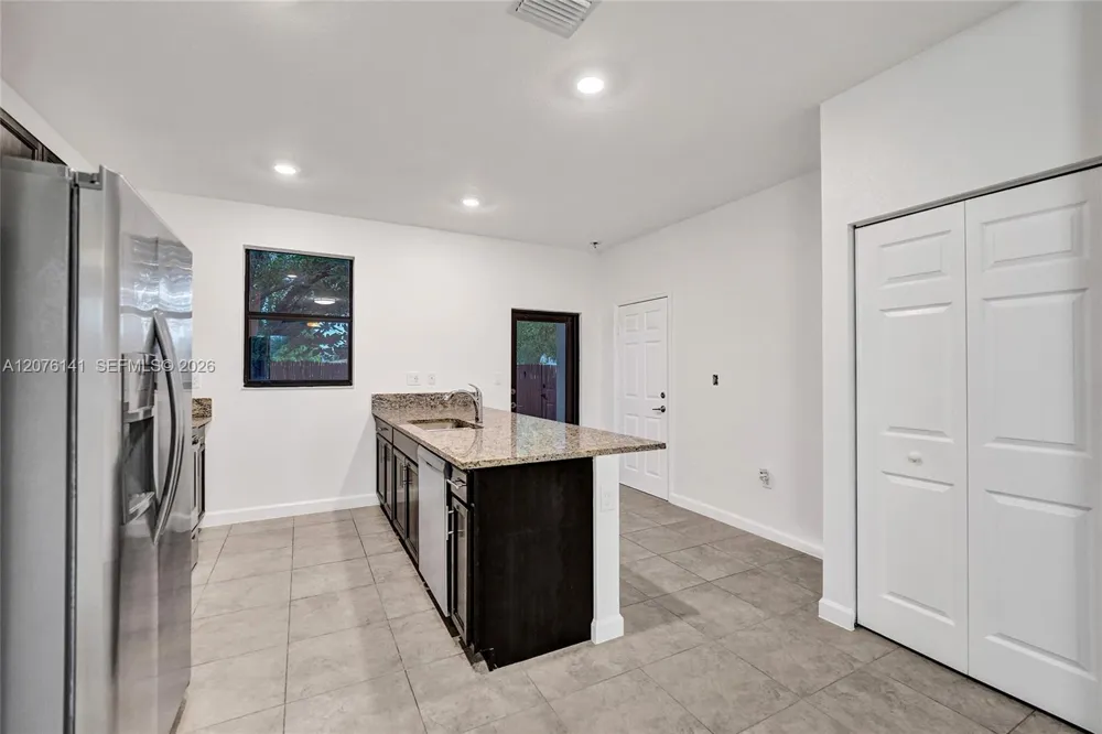 2805 SW 17 Avenue #0 Fort Lauderdale, FL 33315