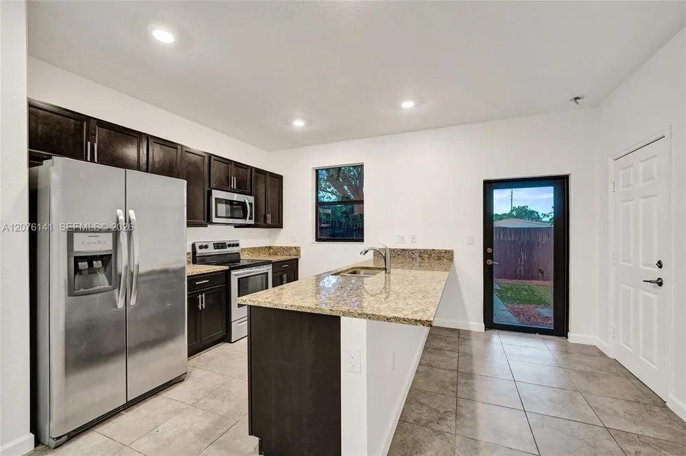 2805 SW 17 Avenue #0 Fort Lauderdale, FL 33315