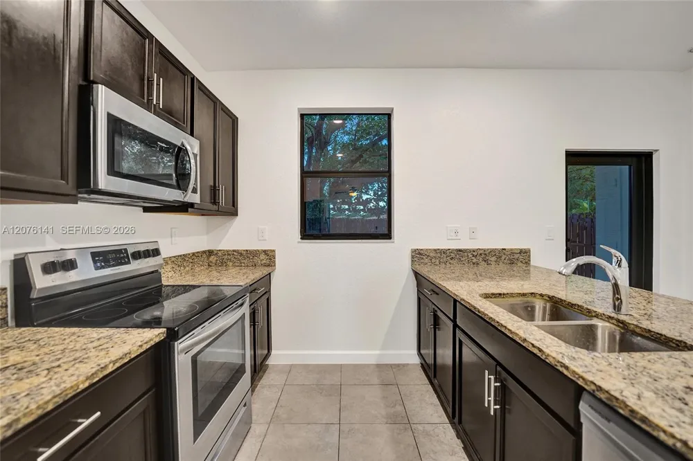 2805 SW 17 Avenue #0 Fort Lauderdale, FL 33315