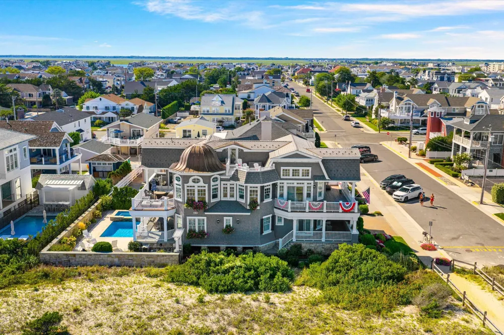 25 100th Street Stone Harbor, NJ 08247