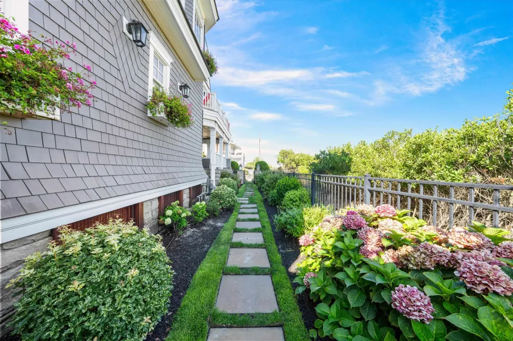 25 100th Street Stone Harbor, NJ 08247