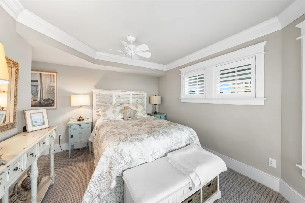 25 100th Street Stone Harbor, NJ 08247