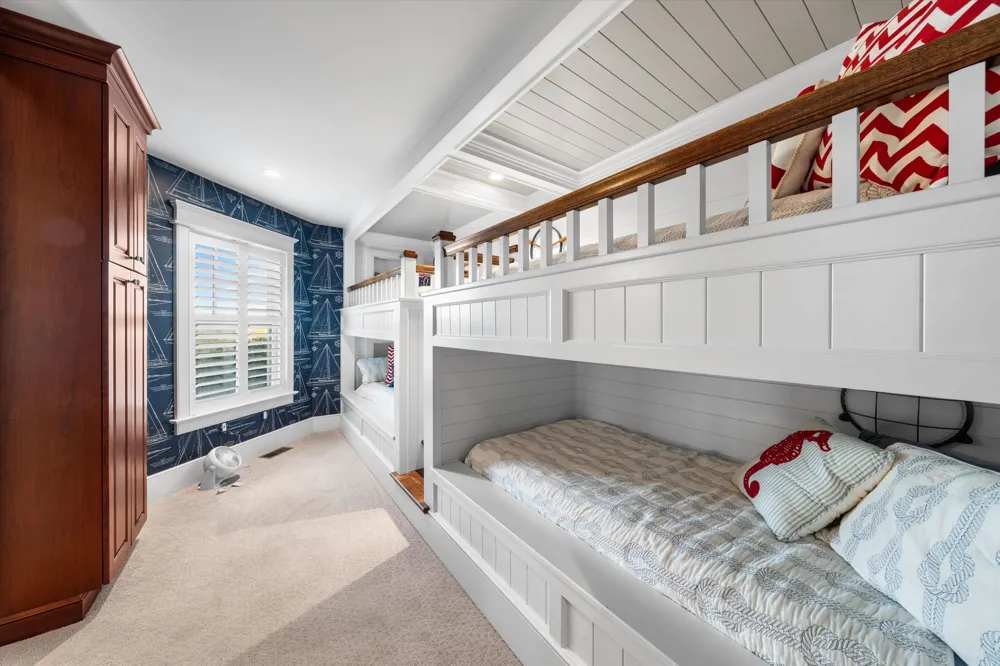 25 100th Street Stone Harbor, NJ 08247