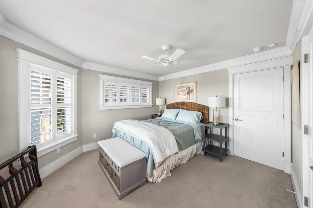 25 100th Street Stone Harbor, NJ 08247