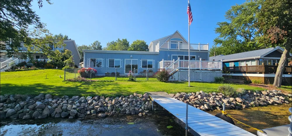 227 Lakeview Drive Walkerton, IN 46574