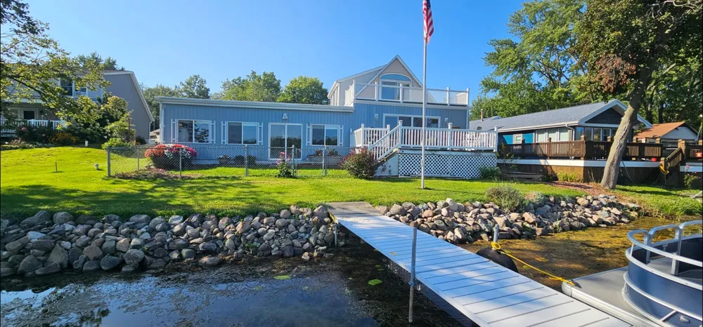 227 Lakeview Drive Walkerton, IN 46574
