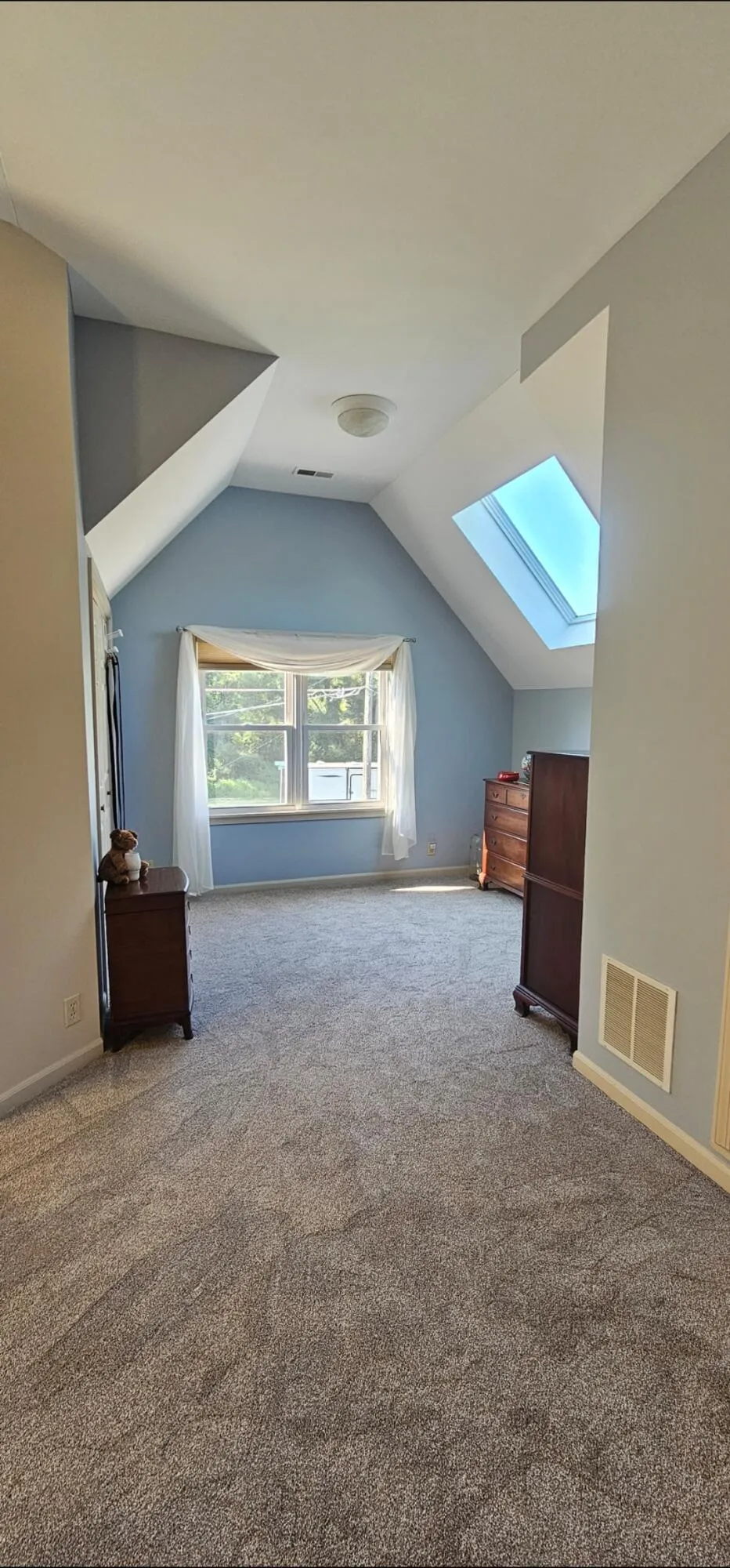 227 Lakeview Drive Walkerton, IN 46574