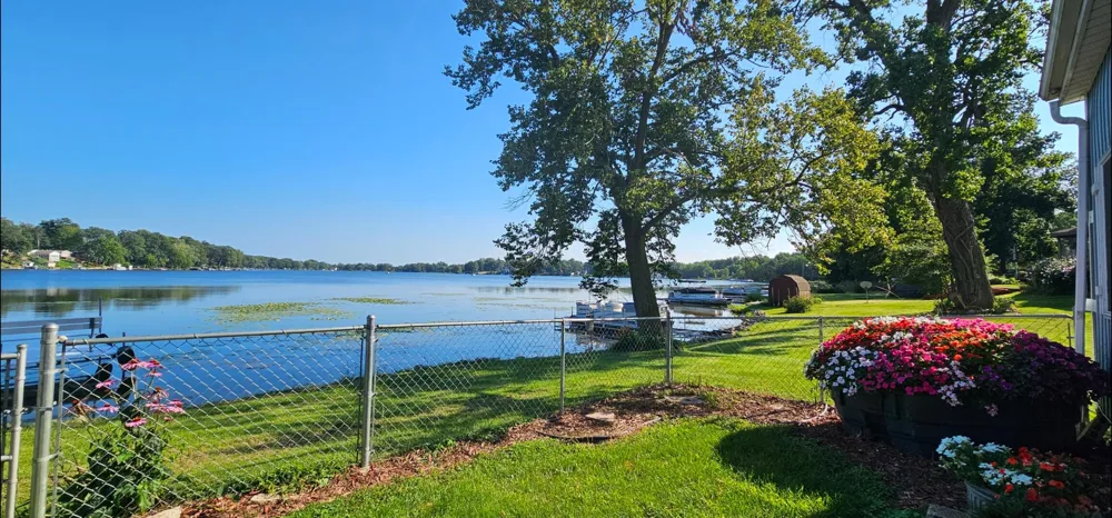 227 Lakeview Drive Walkerton, IN 46574