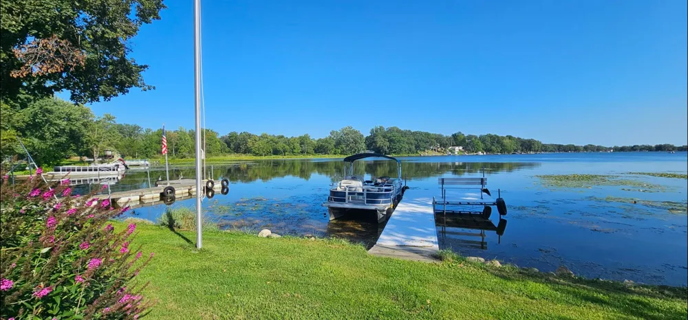 227 Lakeview Drive Walkerton, IN 46574