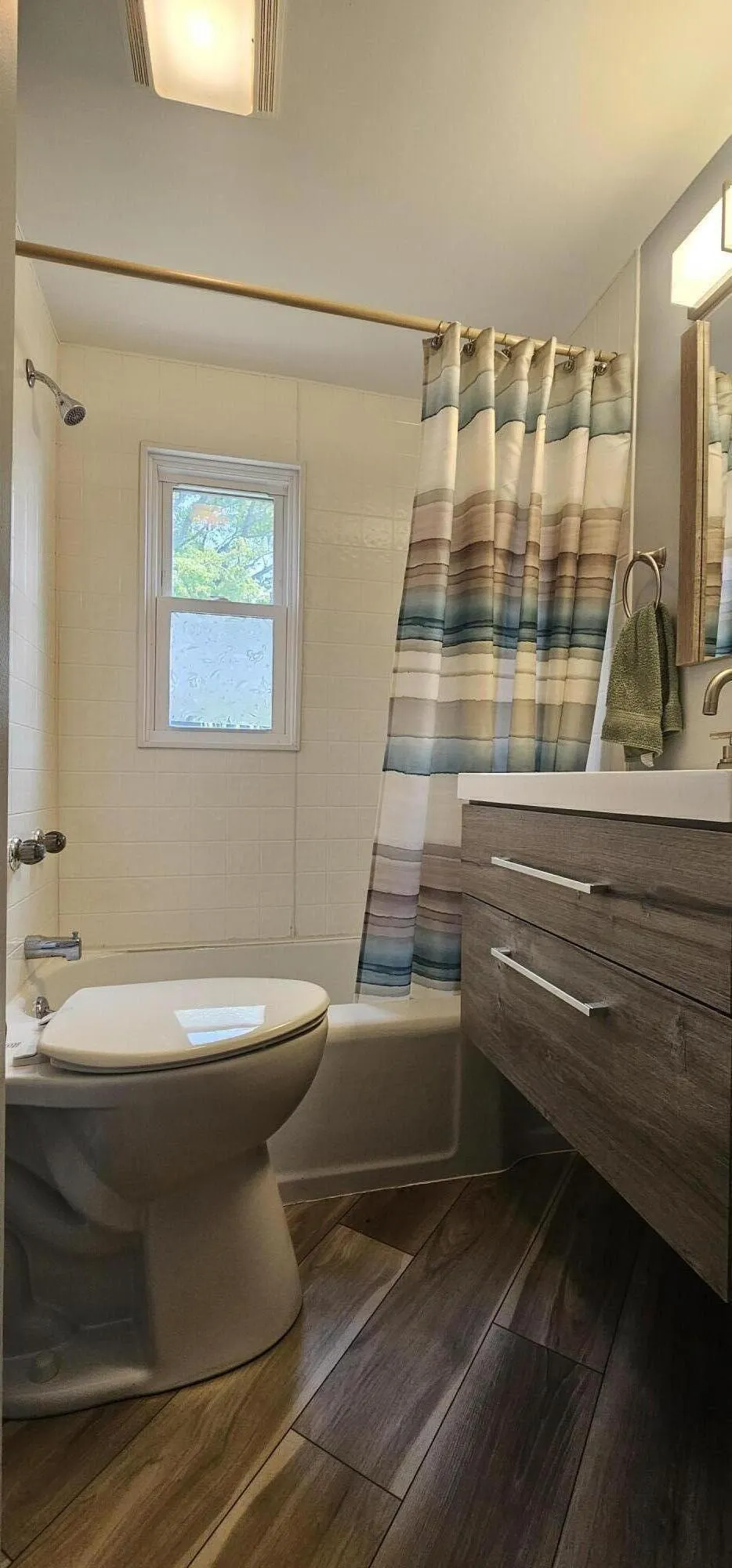 227 Lakeview Drive Walkerton, IN 46574