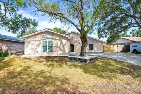 1806 Brazos Drive