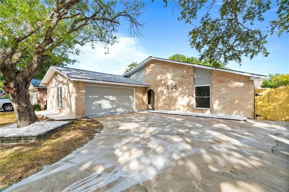 1806 Brazos Drive Corpus Christi, TX 78412