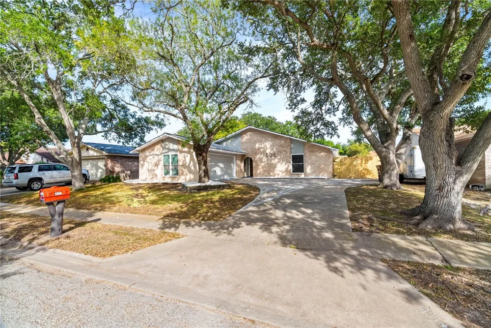 1806 Brazos Drive Corpus Christi, TX 78412