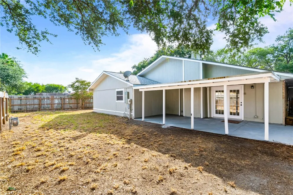 1806 Brazos Drive Corpus Christi, TX 78412