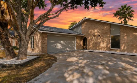 1806 Brazos Drive