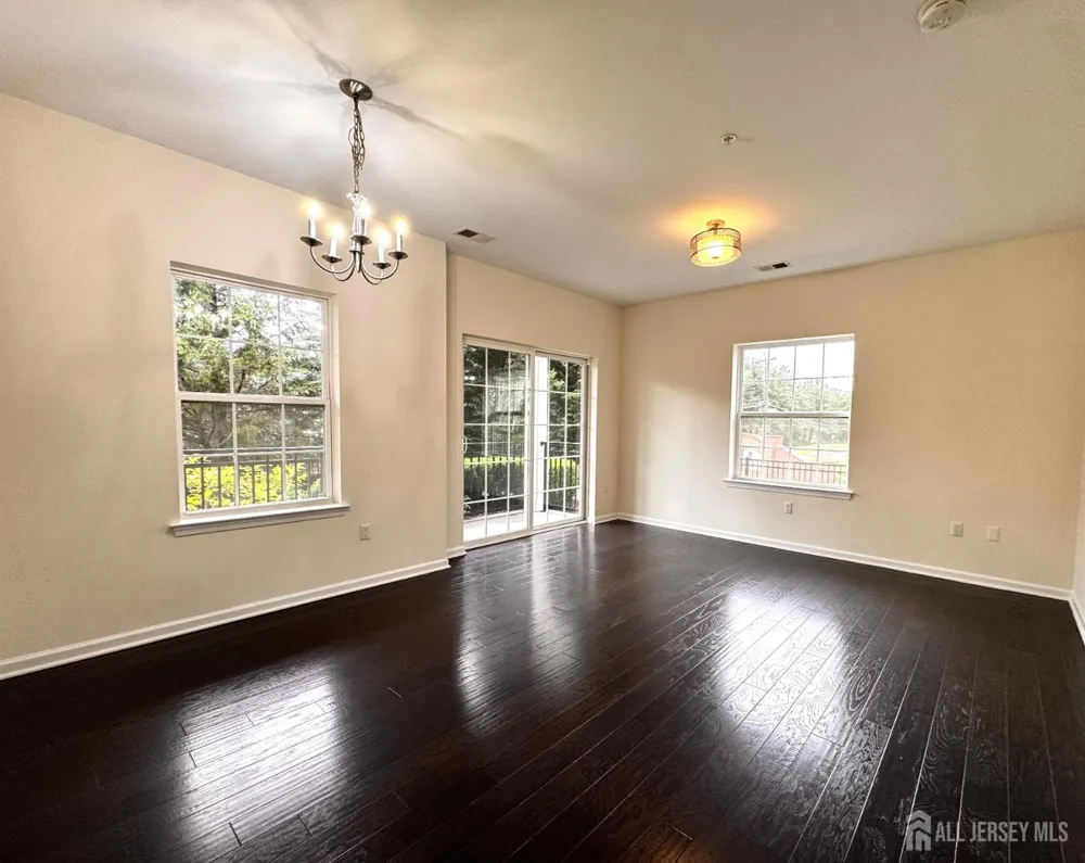 618 Strassle Way South Plainfield, NJ 07080