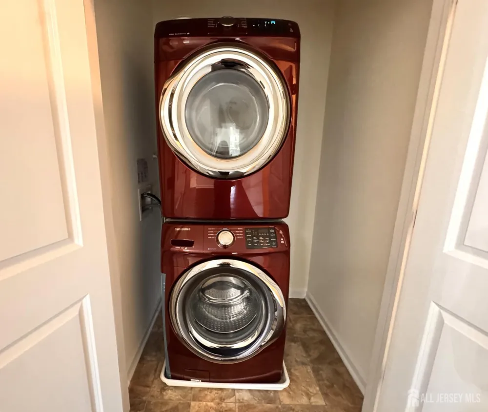 618 Strassle Way South Plainfield, NJ 07080