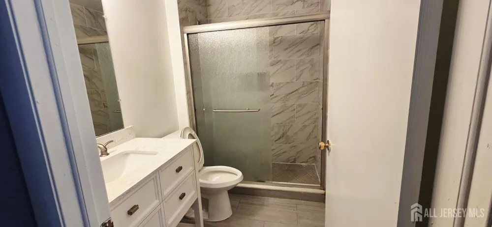8207 Tamarron Drive Plainsboro, NJ 08536