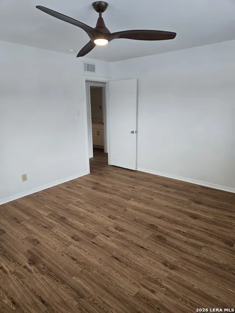 231 W SILVER SANDS DR #5 San Antonio, TX 78216