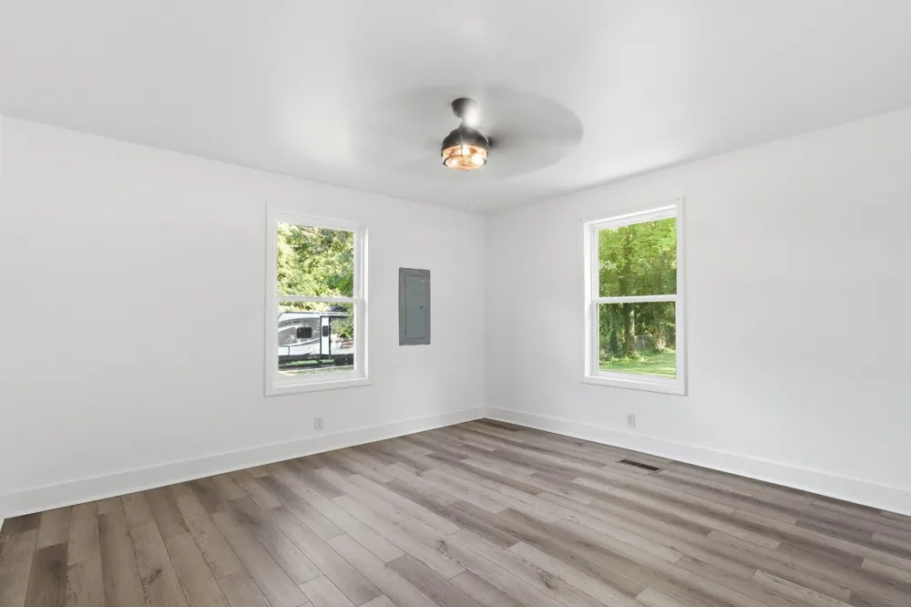 711 W James Avenue Rossville, GA 30741