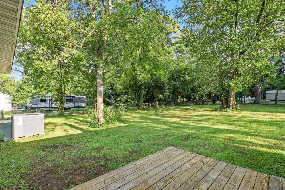711 W James Avenue Rossville, GA 30741
