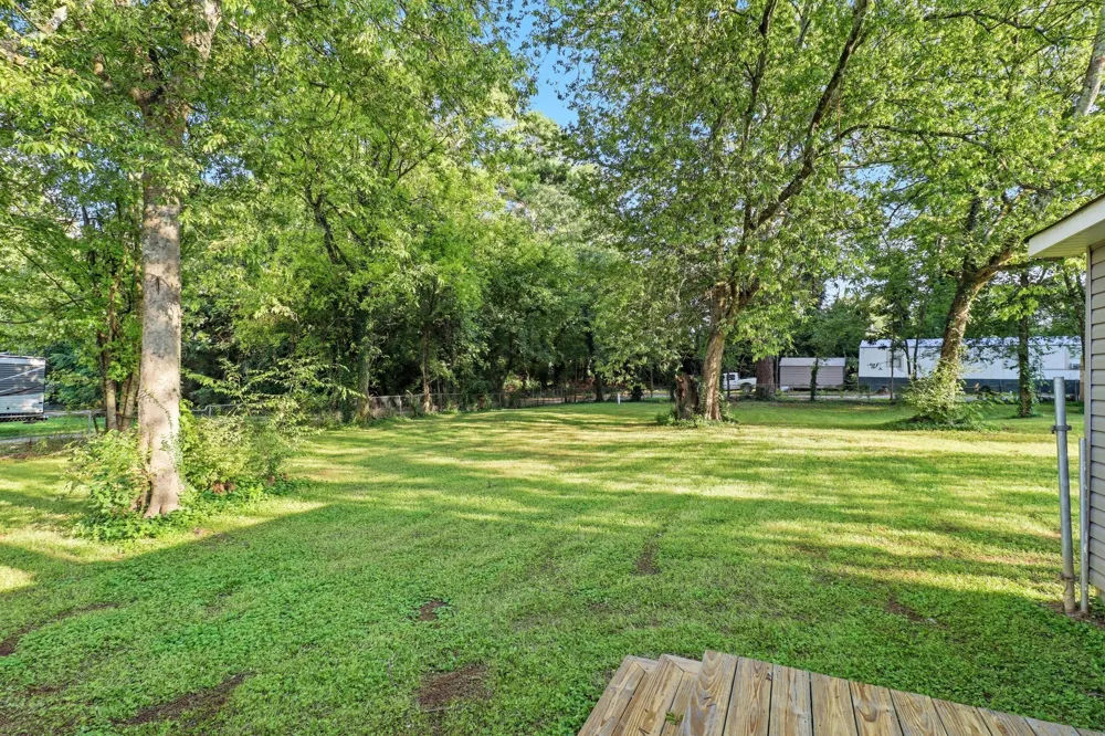711 W James Avenue Rossville, GA 30741