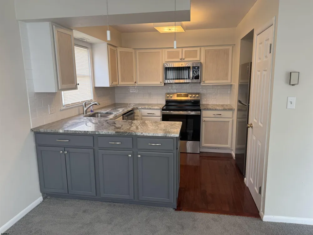33 Lighthouse Dr Brigantine, NJ 08203