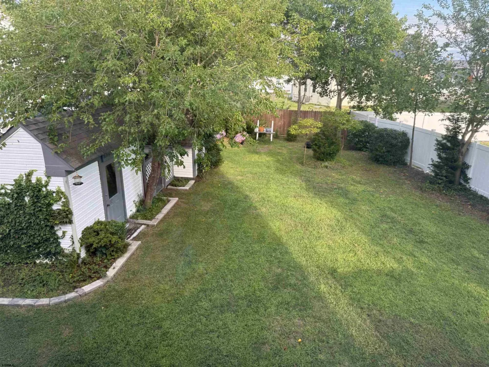 33 Lighthouse Dr Brigantine, NJ 08203